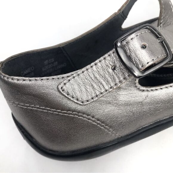 Ros Hommerson CAMEO Metallic Pewter Perforated Fisherman Loafer Sandals - Picture 15 of 16